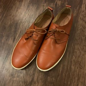 Merkmak dress shoes.